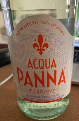 Água Acqua Panna Mineral