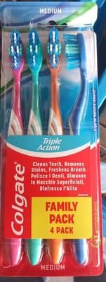 Escova de Dentes Tripla Ação Média Colgate