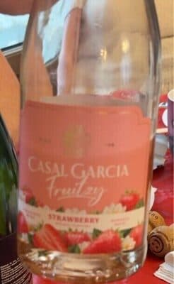 Espumante Casal Garcia Fruitzy Morango