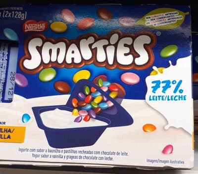 Iogurte Nestlé Smarties Baunilha