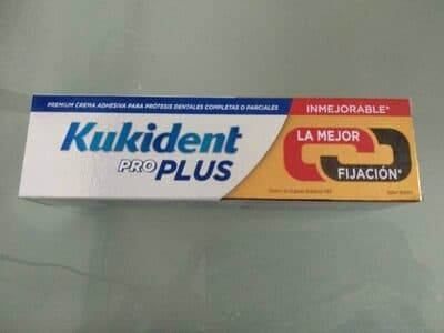 Creme Kukident Adesivo Pro Dupla Ação